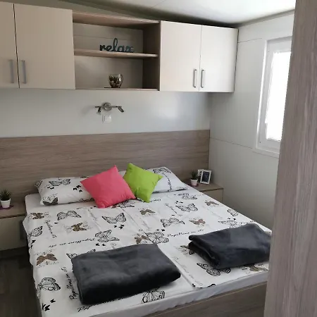 Mobile Home Lotty